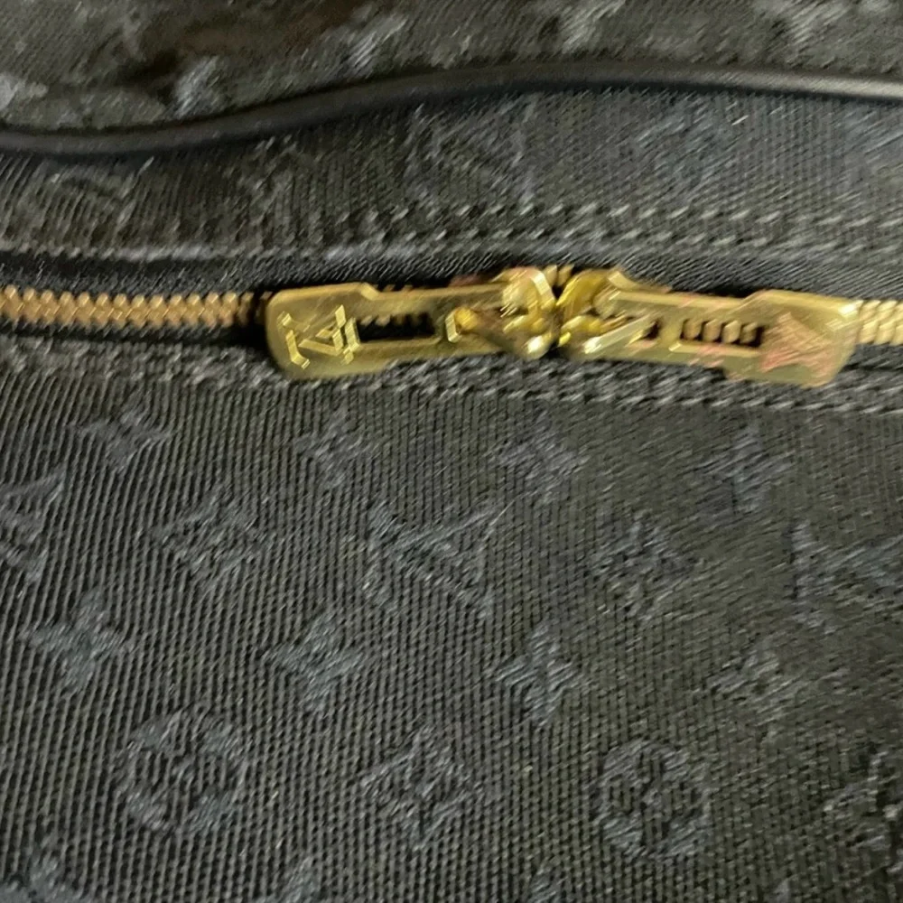 Louis Vuitton Mini Lin Claudine Duffle - Picture 9 of 9